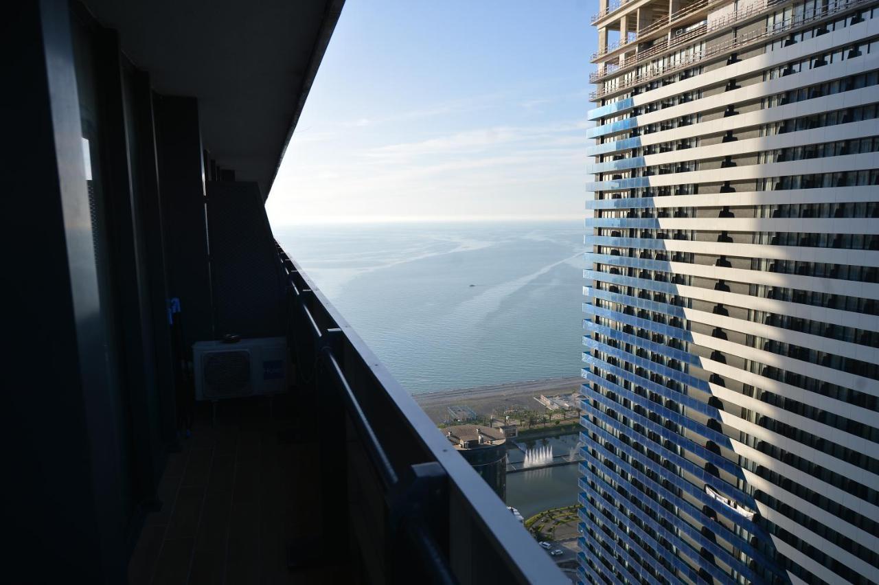 Orbi City Twins Tower Batumi Esterno foto