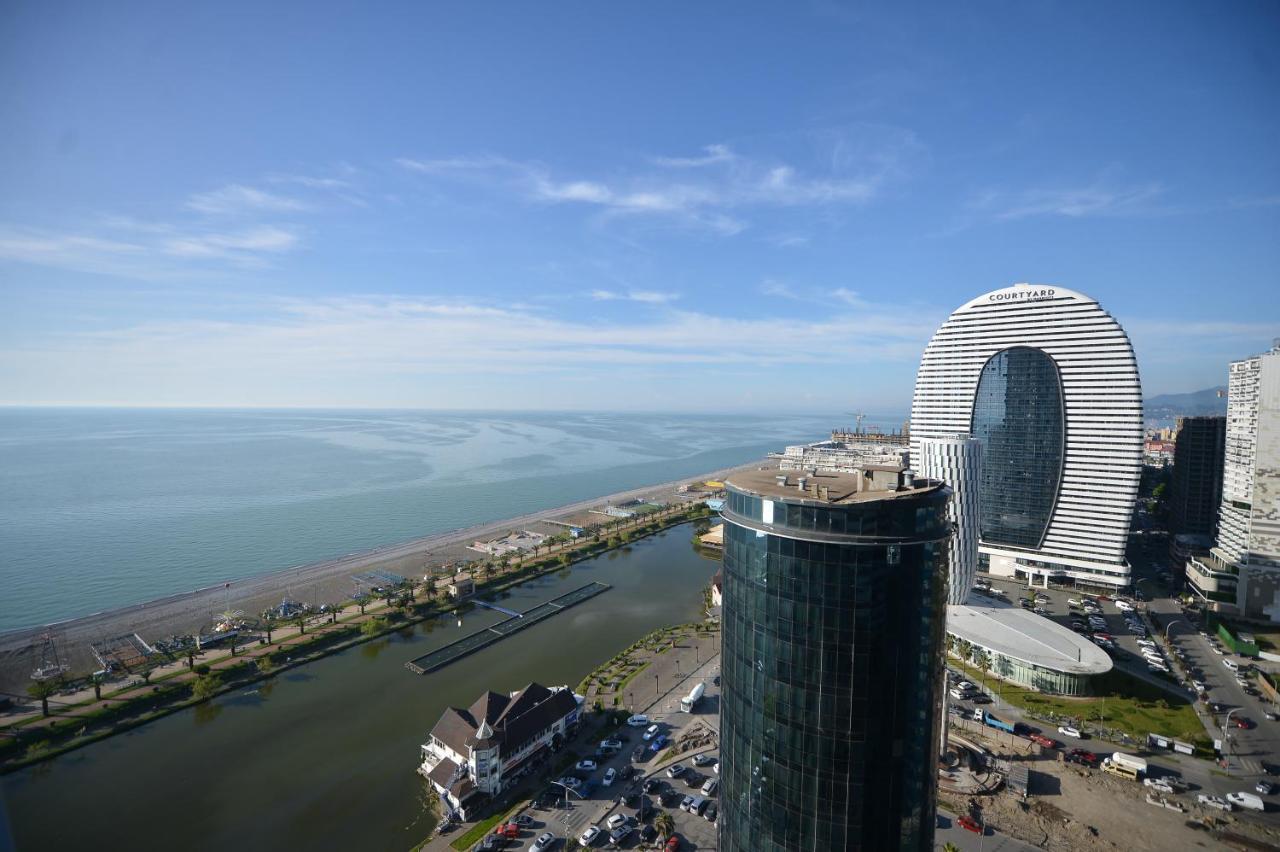 Orbi City Twins Tower Batumi Esterno foto