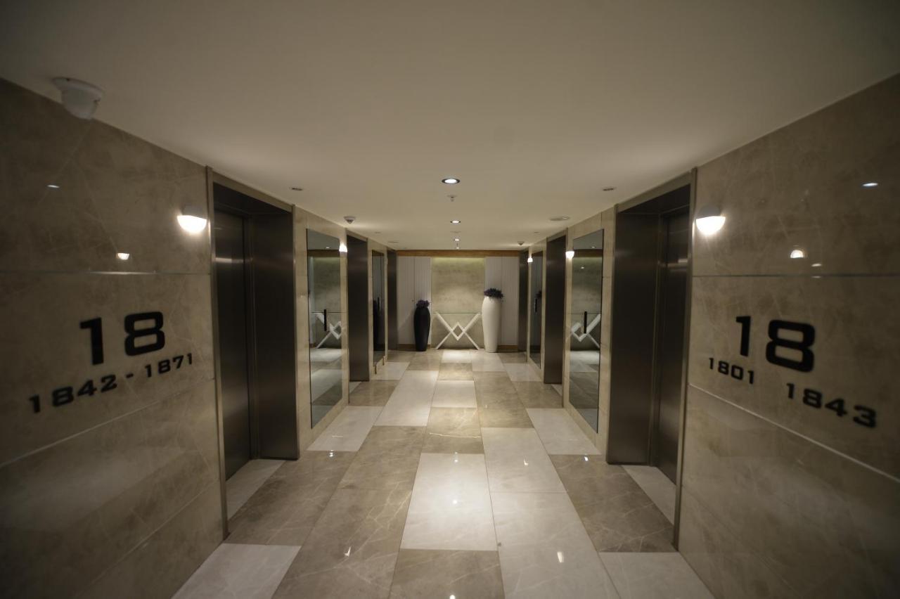 Orbi City Twins Tower Batumi Esterno foto