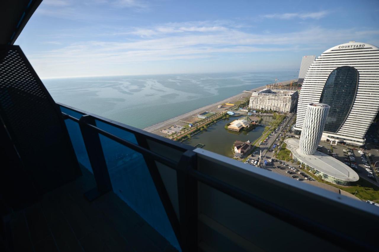 Orbi City Twins Tower Batumi Esterno foto